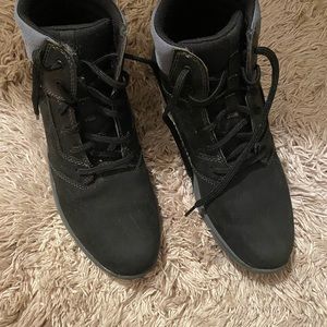 Black/Gray Timberlands